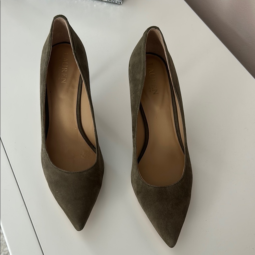 Women's Olive Suede Pumps